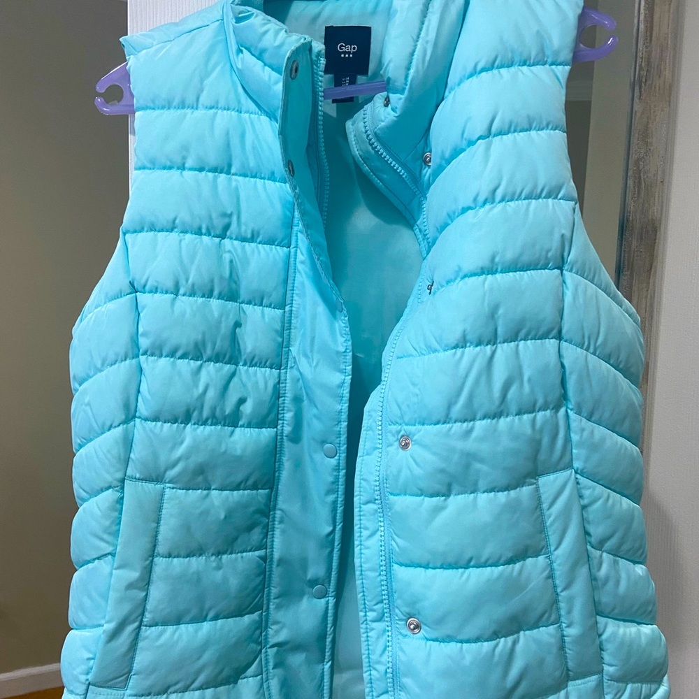 Gap vest